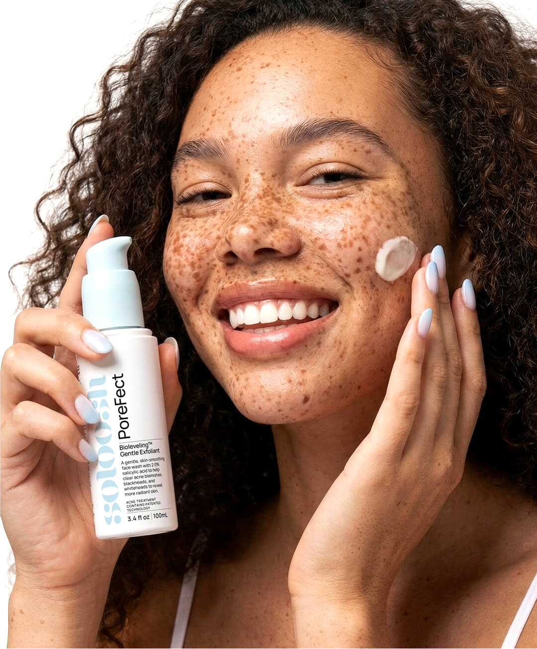 Woman with PoreFect Bioleveling Acne Wash